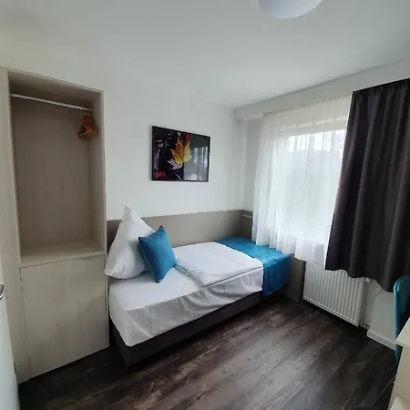 Bawue 3* Stuttgart