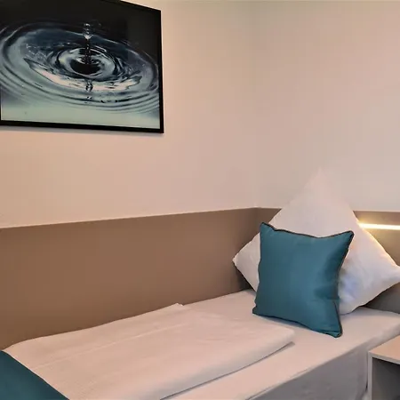 Bawue 3* Stuttgart