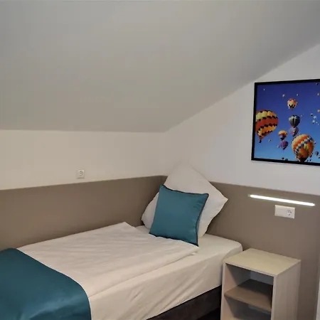 Bawue 3* Stuttgart